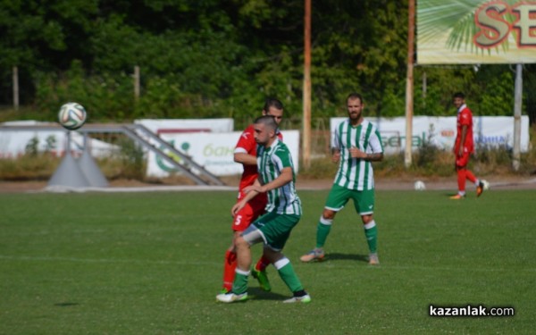 „Розова долина“ загря за старта на първенството с 8 гола срещу „Трявна“