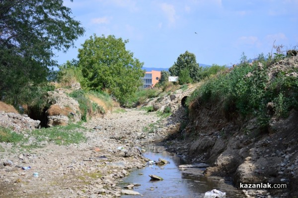 Старата река пресъхна /видео/