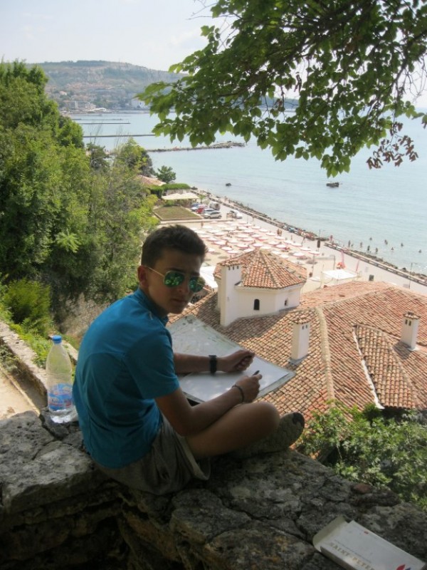 Малките художници от „Арт линия“ се завърнаха от Албена