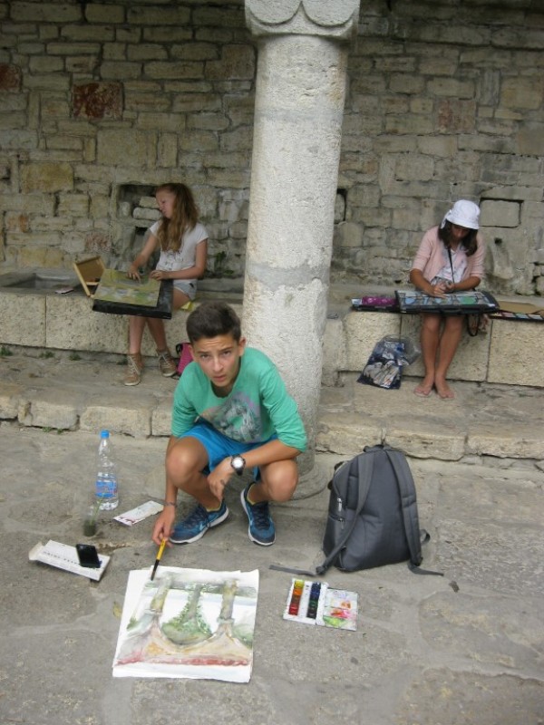 Малките художници от „Арт линия“ се завърнаха от Албена