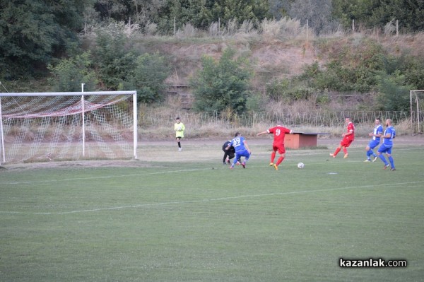 Купа и победа за „Розова долина“ на старта на Трета футболна лига