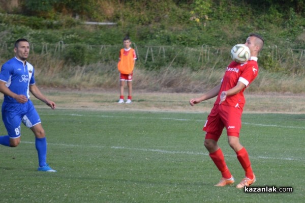 Купа и победа за „Розова долина“ на старта на Трета футболна лига