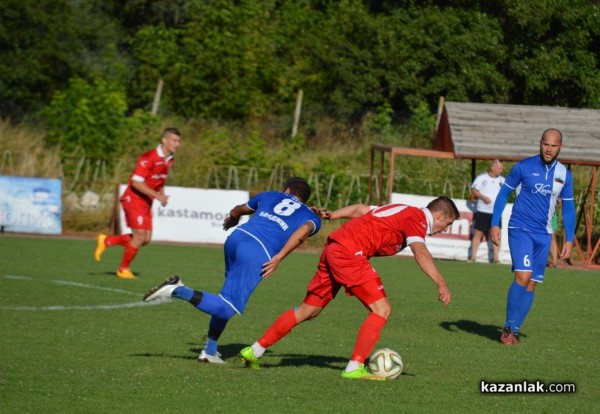 Купа и победа за „Розова долина“ на старта на Трета футболна лига