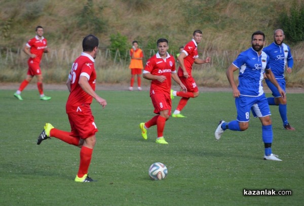 Купа и победа за „Розова долина“ на старта на Трета футболна лига