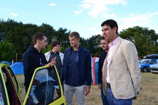 Казанлък посрещна близо 200 французи от EuropRaid