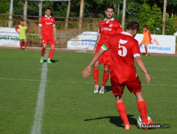 Купа и победа за „Розова долина“ на старта на Трета футболна лига