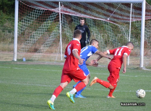 Купа и победа за „Розова долина“ на старта на Трета футболна лига