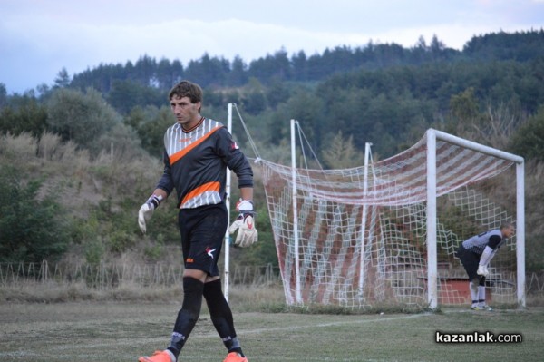 „Розова долина“ се класира напред в турнира за Купата на България след дузпи