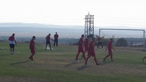 „Розова долина“ на победа от 1/16 - финалите за Купата на България