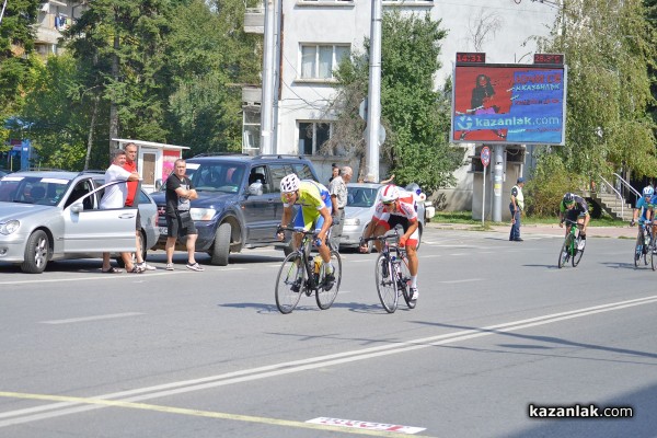 Александър Алексиев спечели спринта в Казанлък /видео и снимки/