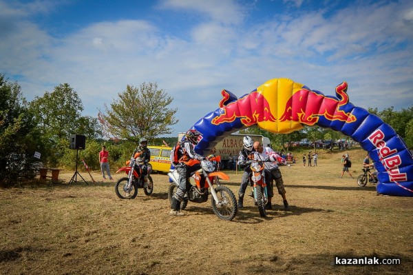 EnduroX - Алба Дамасцена 2016, ден 1