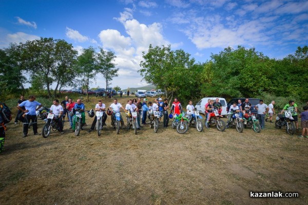 EnduroX - Алба Дамасцена 2016, ден 1