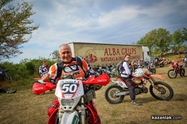 EnduroX - Алба Дамасцена 2016, ден 1