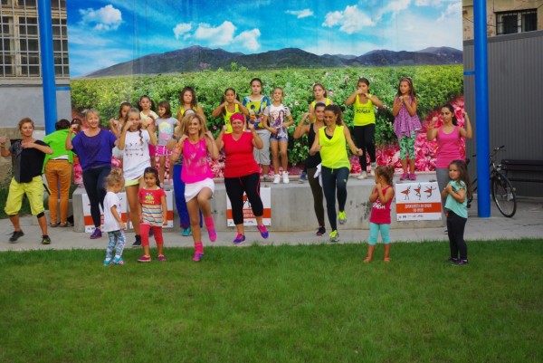 Малки и голeми участваха във FlashMOVE