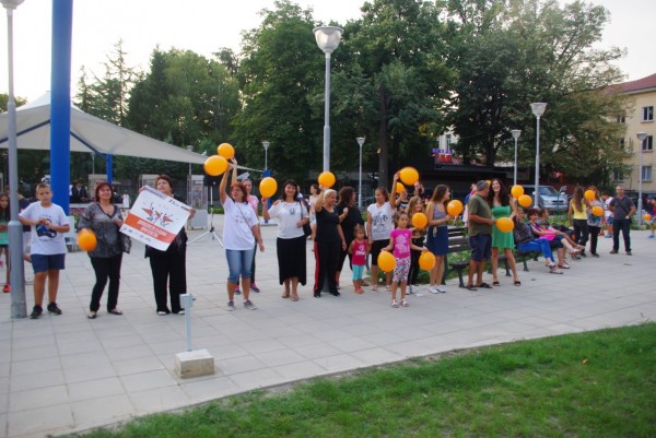 Малки и голeми участваха във FlashMOVE