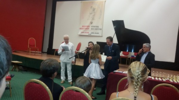  Пианистката Виктория Влахова спечели награда от конкурс в Албена