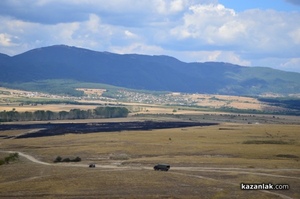 Пак запалиха пожар над военния полигон /видео и снимки/