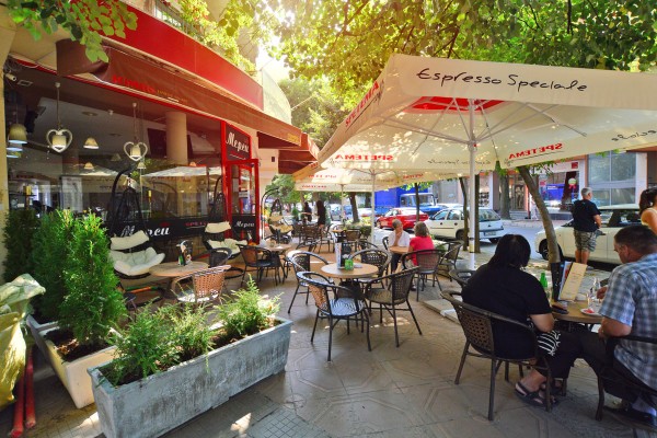 Cafe Мерси  - първото кафе с луксозни наргилета в Казанлък отвори днес