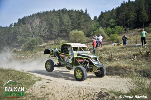 Дончо и Ива преминаха покрай Казанлък в 5-ия ден на „Балкан офроуд рали“