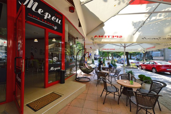 Cafe Мерси  - първото кафе с луксозни наргилета в Казанлък отвори днес