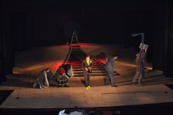 Силен старт на сезона за Общинския театър