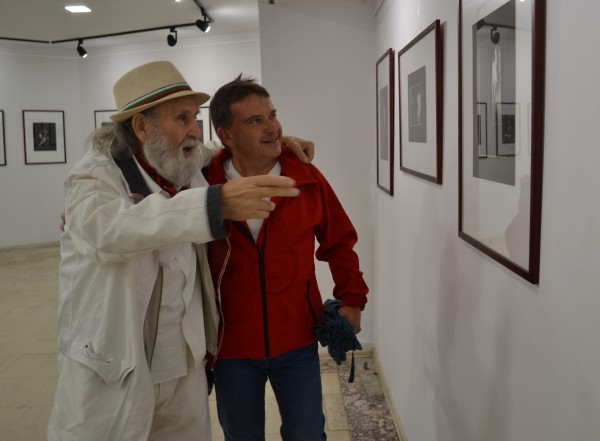 Невиждани фотографии на Кольо Пейчев в изложбата „Еротичен балет и още нещо“