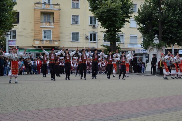 Община Казанлък тържествено отбеляза Деня на независимостта