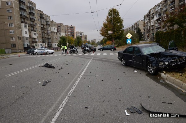 Възрастно семейство пострада при катастрофа до ромската махала