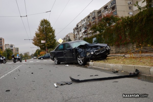 Възрастно семейство пострада при катастрофа до ромската махала