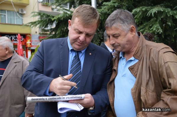 Кр. Каракачанов: Въпросът не е в правомощията на институцията, а в това кой е президентът!