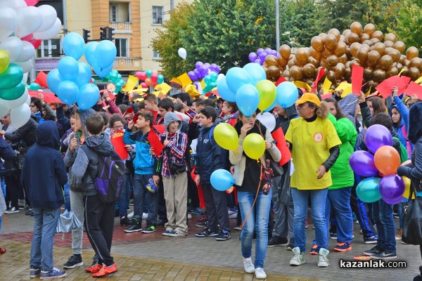 Флашмоб “Спри-преминава дете!“