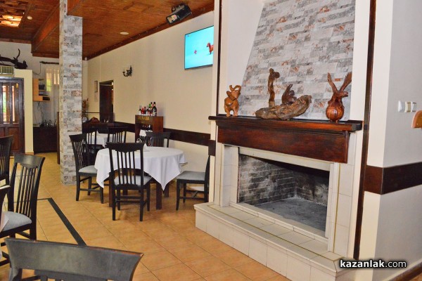 Камък и дърво – новата есенна премяна на ресторант „Ориент“