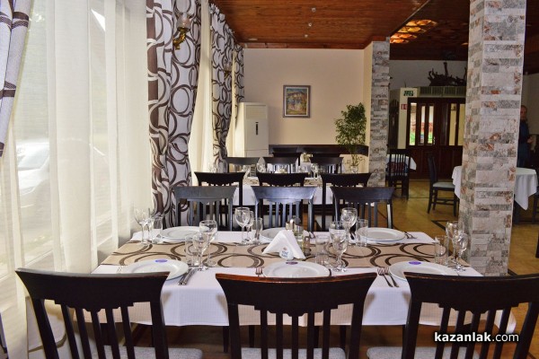 Камък и дърво – новата есенна премяна на ресторант „Ориент“