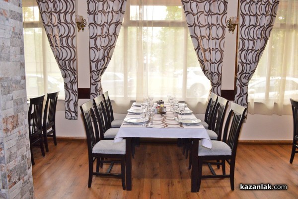 Камък и дърво – новата есенна премяна на ресторант „Ориент“