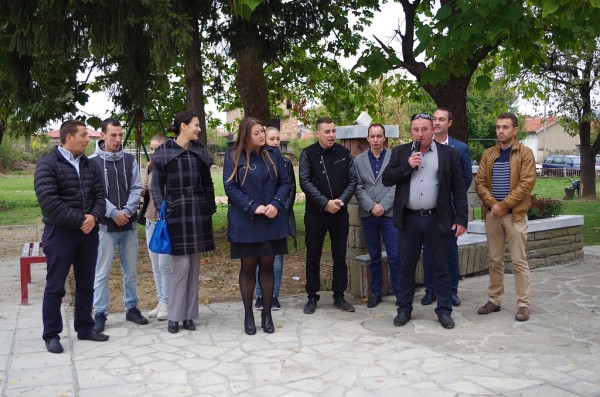 Младежите от ГЕРБ Казанлък реновираха чешма в Черганово