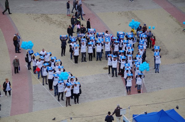 ГЕРБ Казанлък подкрепиха кандидат-президентската двойка в 17:17 на 17-ти