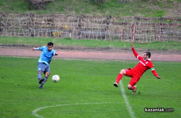„Розова долина“ с трудна победа над „Гигант“