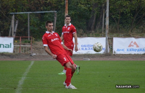 „Розова долина“ с трудна победа над „Гигант“