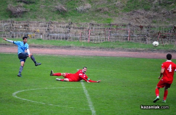 „Розова долина“ с трудна победа над „Гигант“
