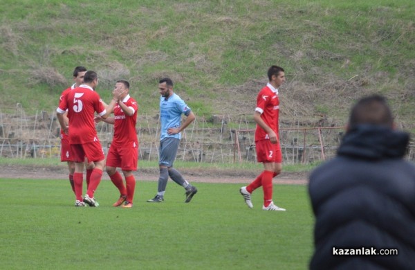 „Розова долина“ с трудна победа над „Гигант“