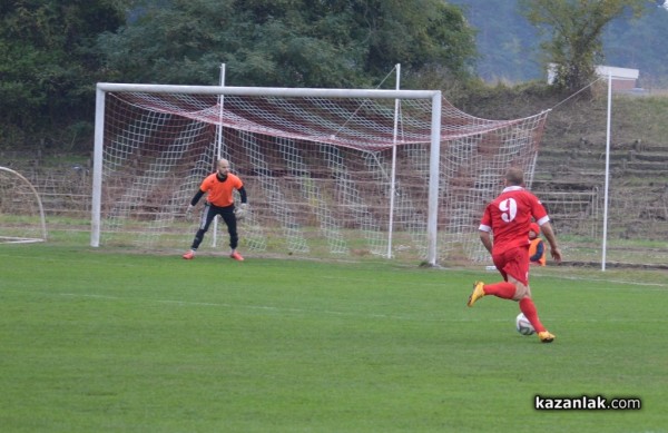 „Розова долина“ с трудна победа над „Гигант“
