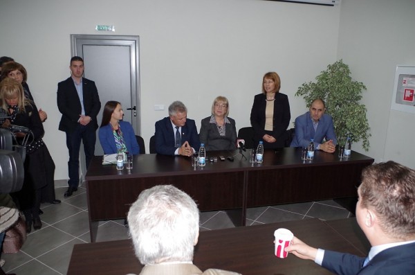 Цецка Цачева в Казанлък: Ще настоявам да има равни условия за едрия и средния бизнес