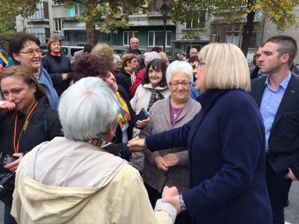 Цецка Цачева в Казанлък: Ще насърчавам политиките в интерес на хората