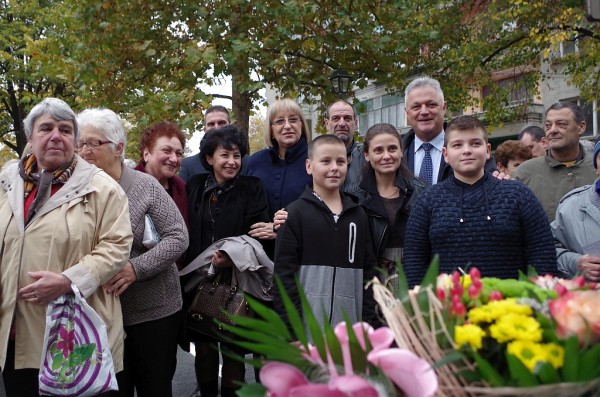 Цецка Цачева в Казанлък: Ще насърчавам политиките в интерес на хората
