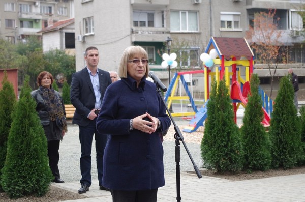 Цецка Цачева в Казанлък: Ще насърчавам политиките в интерес на хората