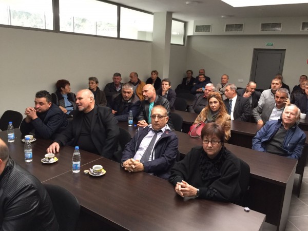 Цецка Цачева в Казанлък: Ще настоявам да има равни условия за едрия и средния бизнес