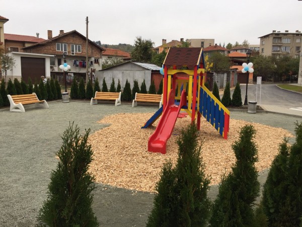 Цецка Цачева в Казанлък: Ще насърчавам политиките в интерес на хората