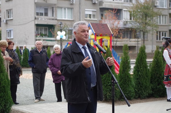 Цецка Цачева в Казанлък: Ще насърчавам политиките в интерес на хората