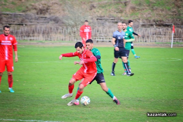 С нови екипи играчите на „Розова долина“  отбелязаха 4 на „Свиленград“