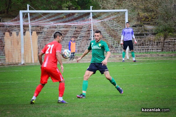 С нови екипи играчите на „Розова долина“  отбелязаха 4 на „Свиленград“